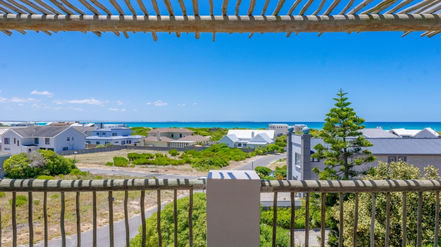 5 Bedroom Property for Sale in Struisbaai Western Cape